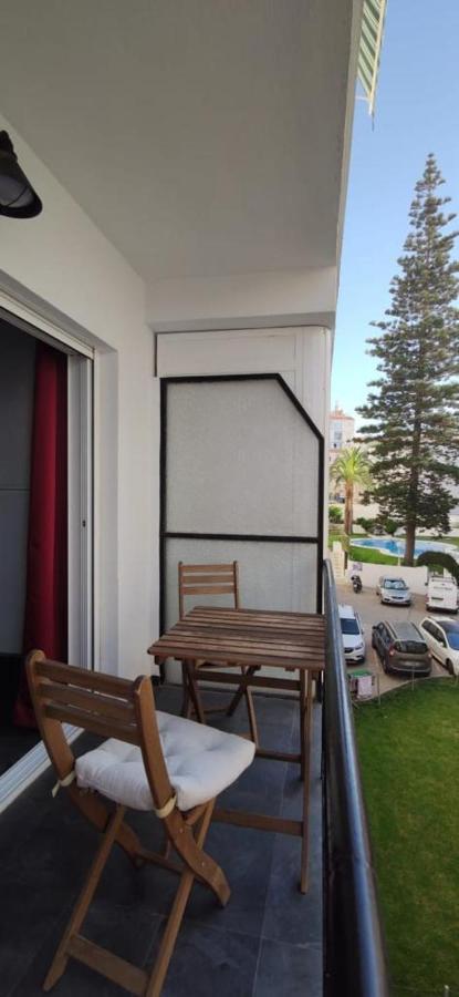 Centrally Located Studio In 2h Lägenhet Nerja